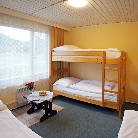 Pod Javorem Hotel Velké Karlovice Екстериор снимка